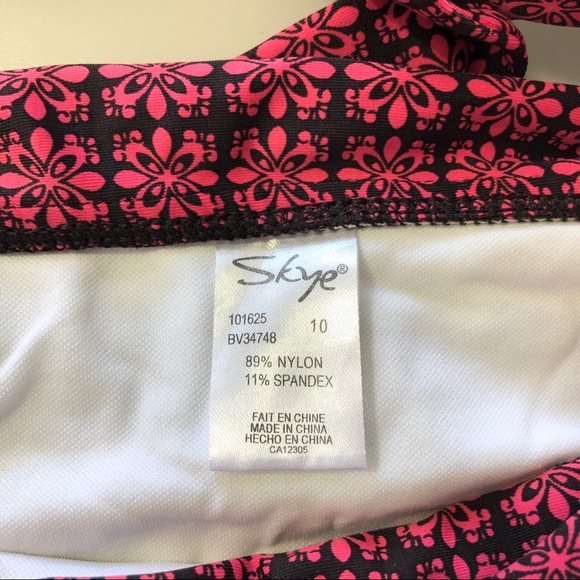 Skye 🐚🌴🏊🏻‍♀️ - Picture 7 of 8